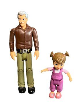 Vintage Beverly Hills Sweet Lil Family Family  Grandpa & Sister Figures Dollhous